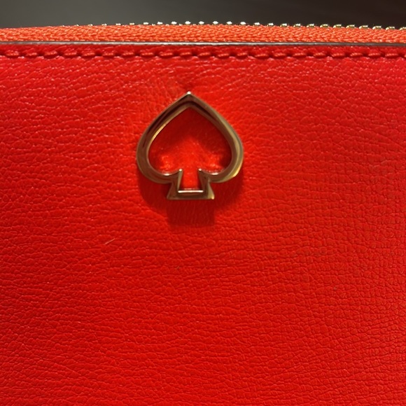 Kate Spade bright orange/red wallet! Used once in great condition - Picture 3 of 6